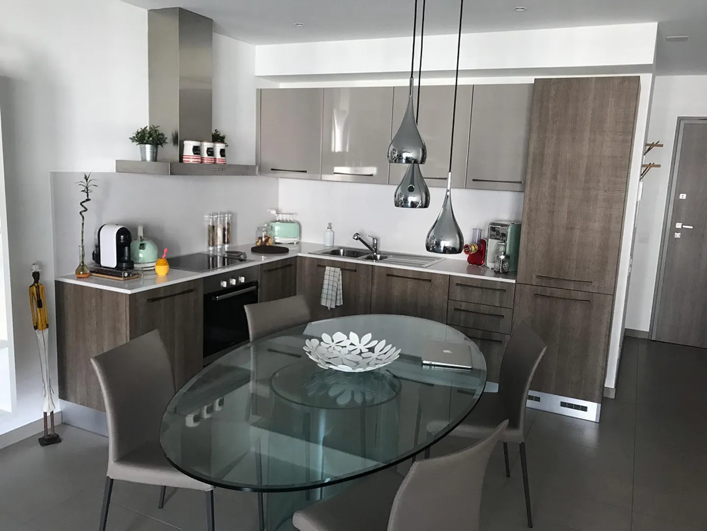 Spazioso appartamento 2.5 locali - Foto 3 di 8