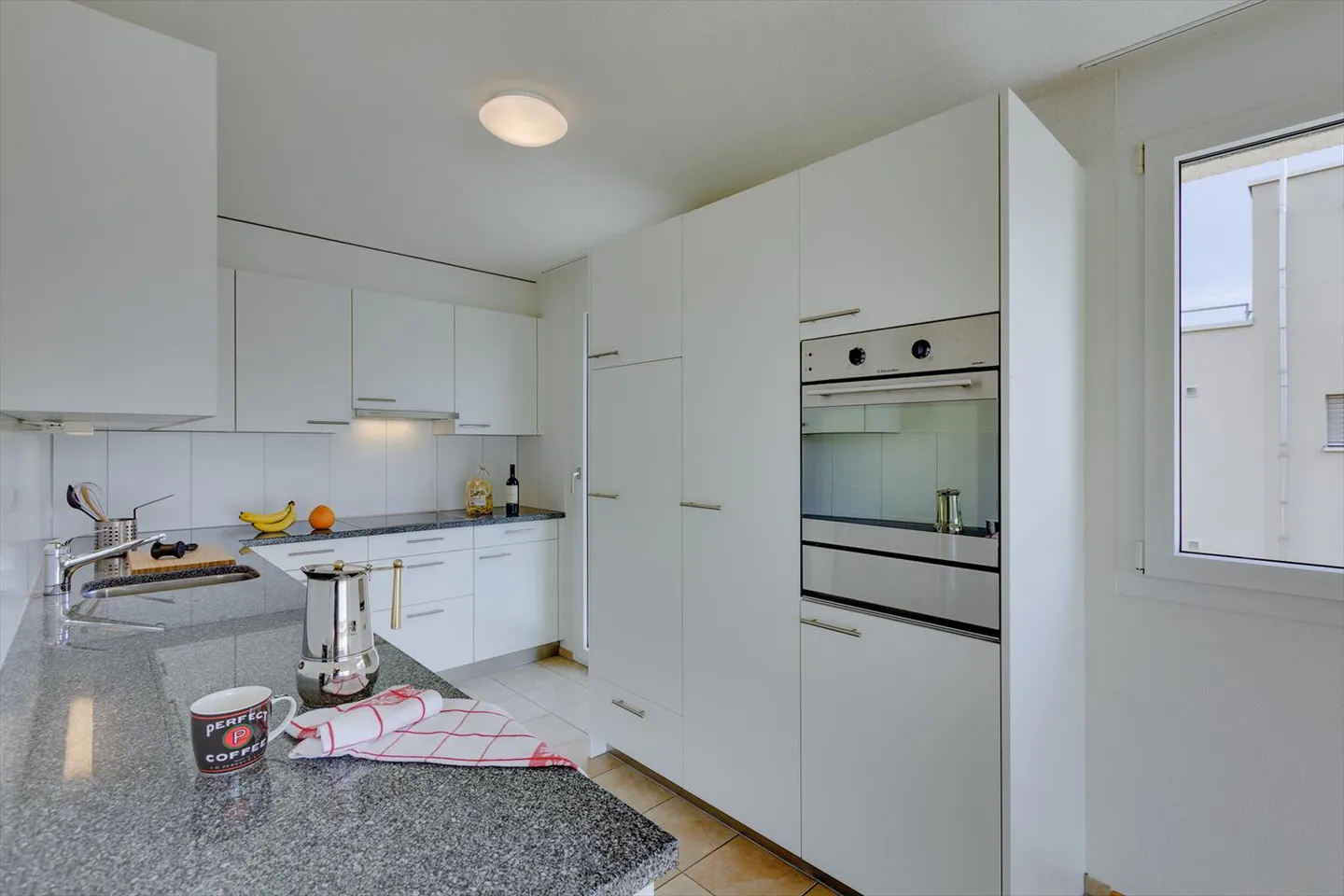 Esclusività - Lavatrice nell'appartamento. - Foto 4 di 10