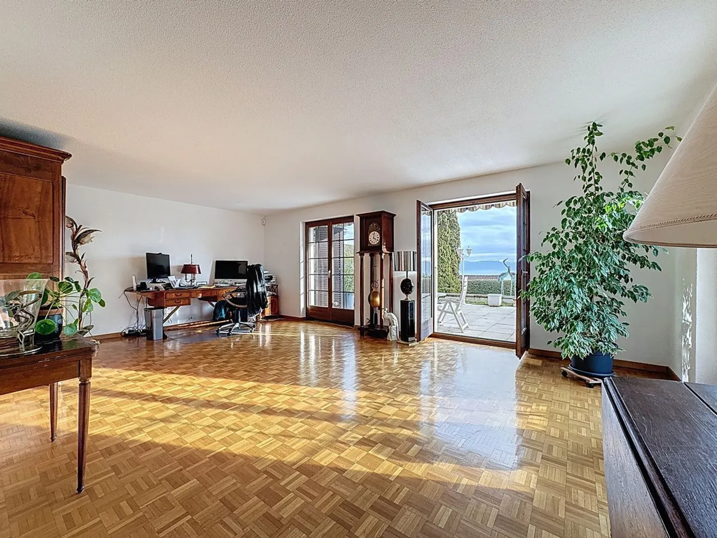 Villa with private studio - view of the lake and Alps - jacuzzi for unforgettable moments - Photo 6 of 13