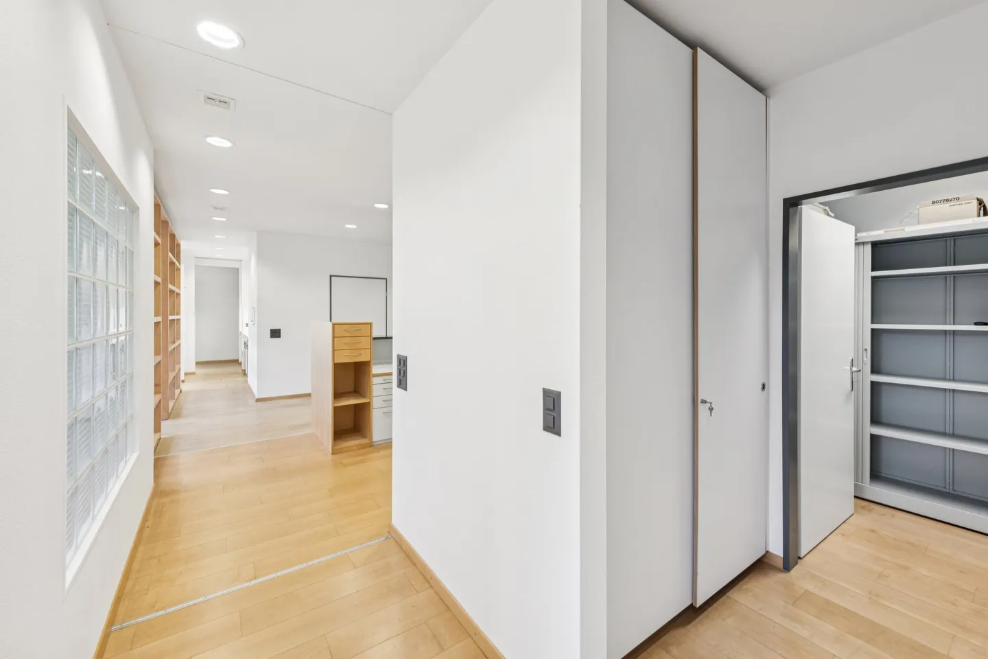 Office space for rent - Photo 9 of 10