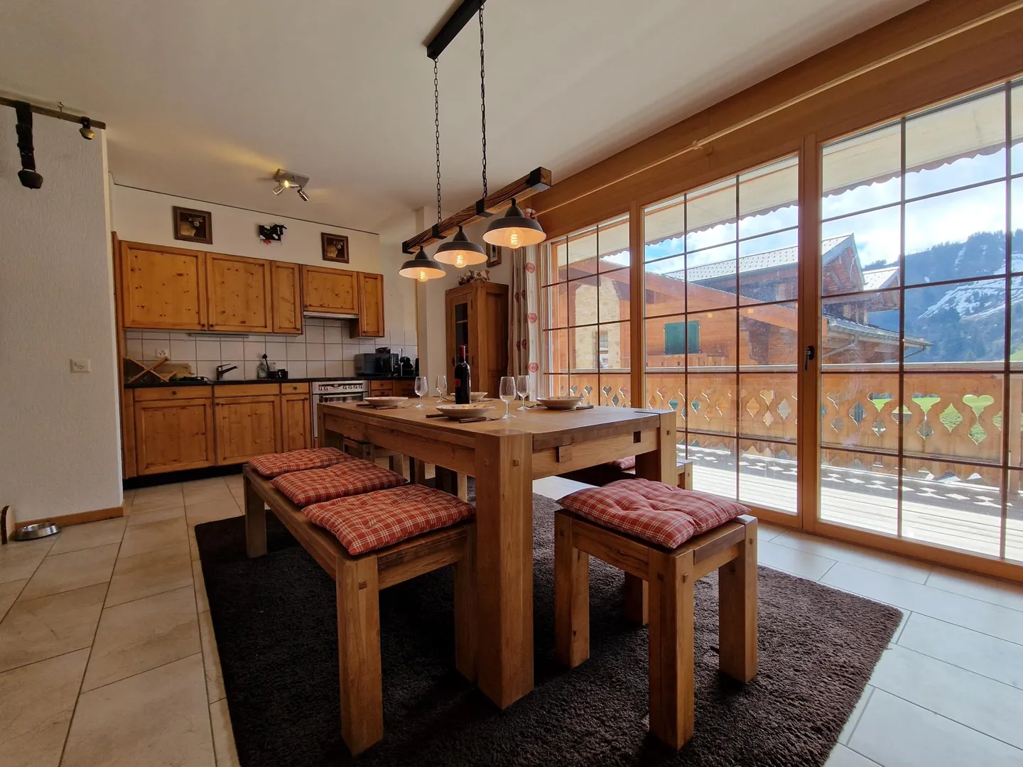 Magnificent Ski-in/Ski-out Apartment in the Heart of Les Crosets, Portes du Soleil - Photo 8 of 19