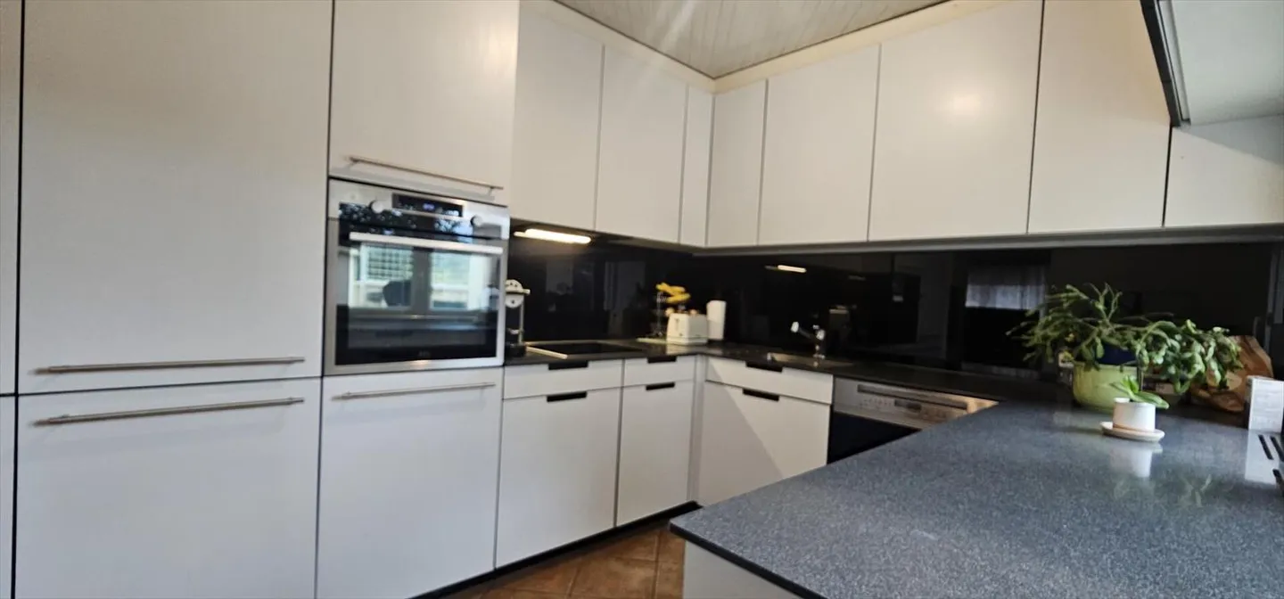 Villa 7 Zimmer mit Nebengebäude - Foto 2 von 6