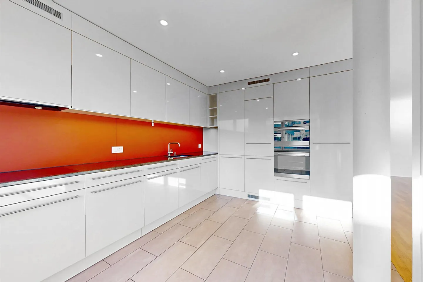 Vivere in una posizione residenziale ottimale per le famiglie - Foto 4 di 11