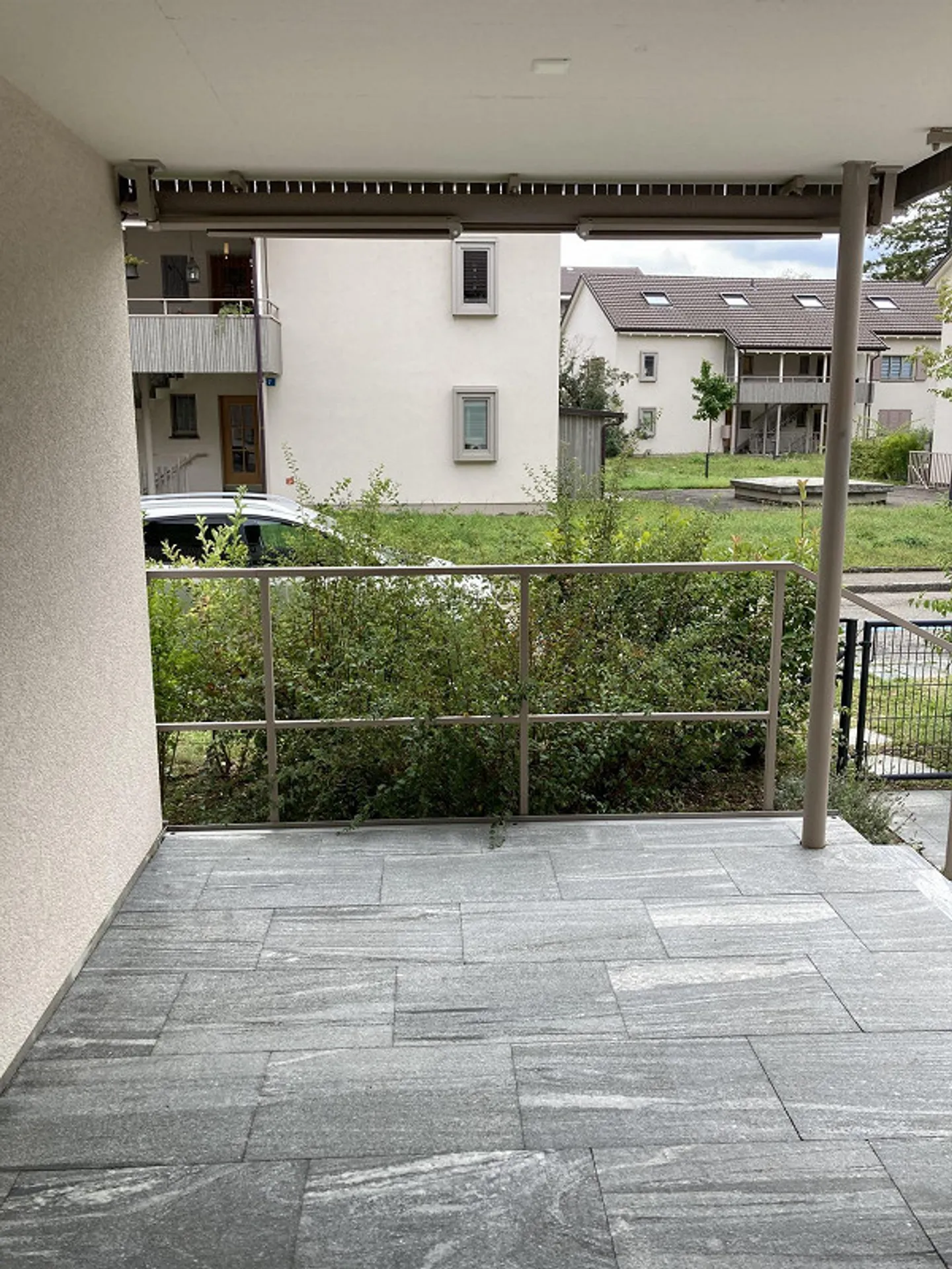 4-room apartment with private garden seating area (cooperative) - Photo 4 of 16