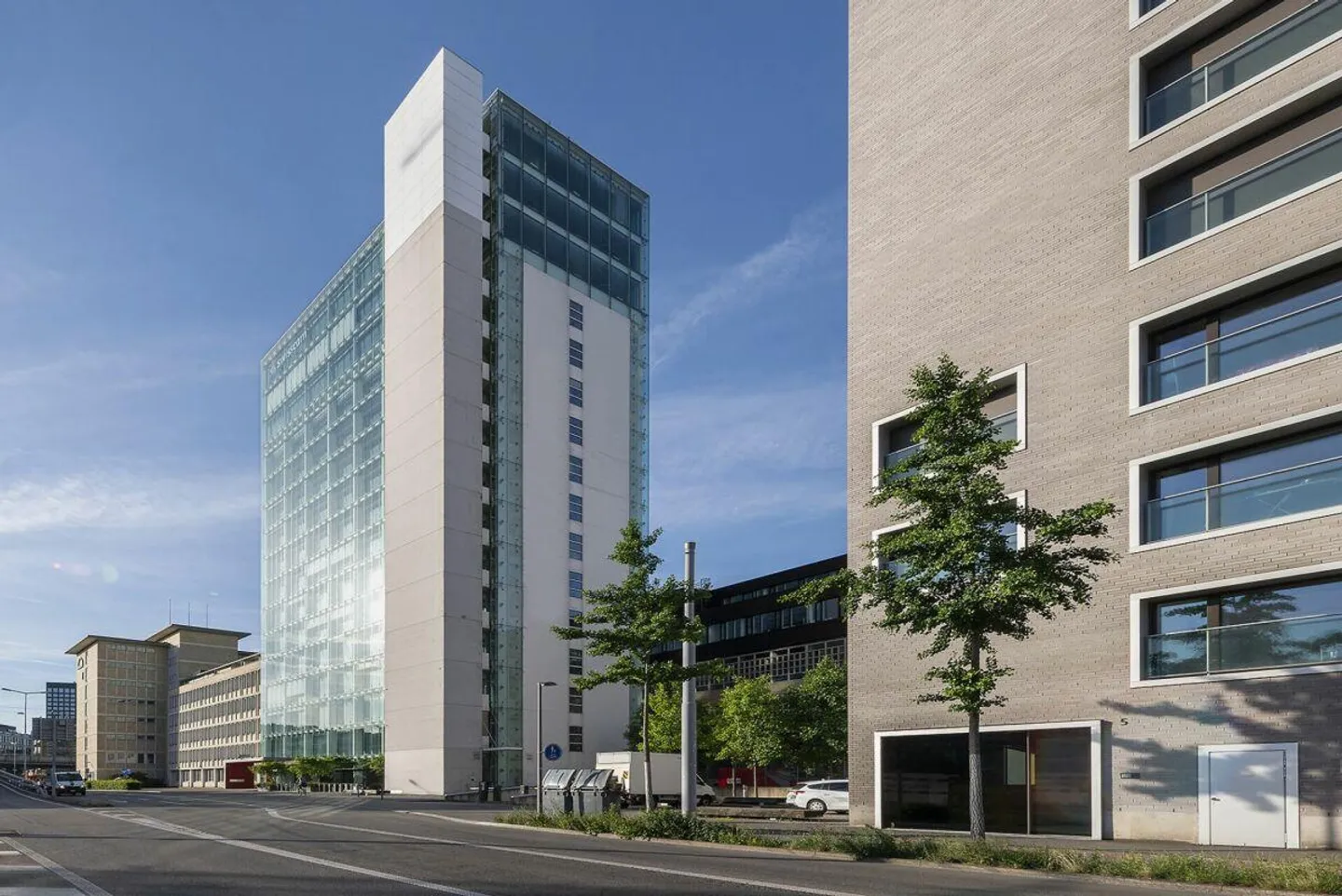 Tour de bureaux TOP FLOORS - espaces de bureaux exclusifs au-dessus de Zurich - Photo 2 sur 14