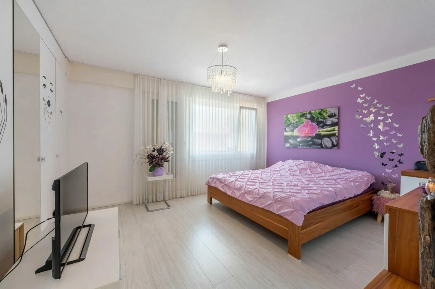 Casa familiare semi-indipendente di 5,5 stanze in una zona residenziale tranquilla e adatta alle famiglie - Foto 10 di 16