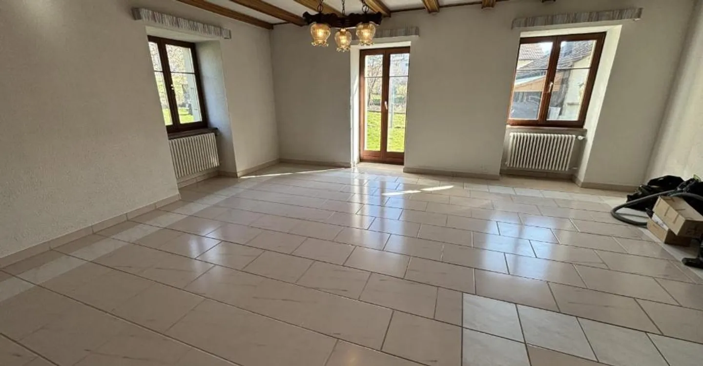 Charming Detached House in Courgenay - Photo 5 of 13