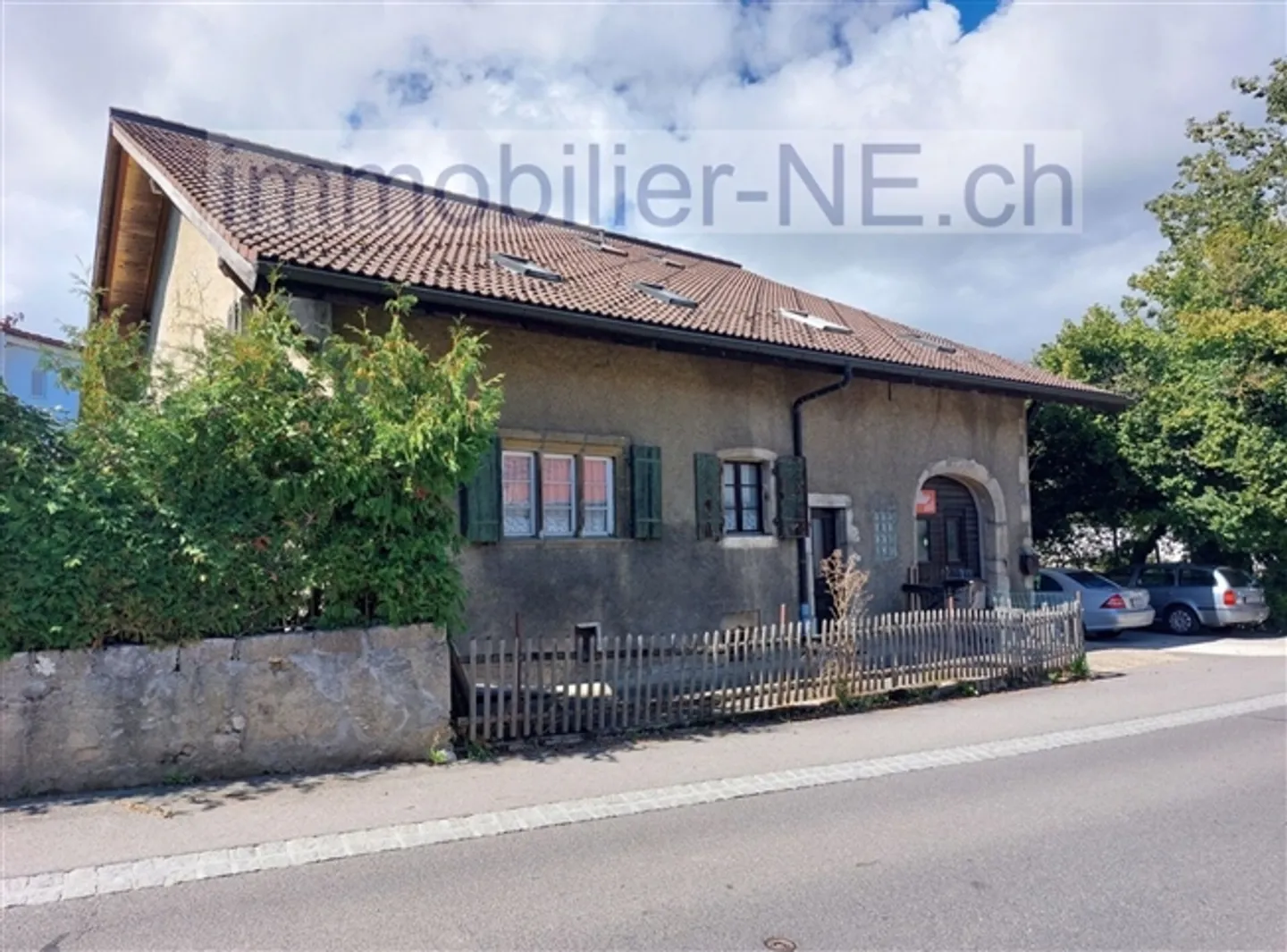 Ferme spacieuse avec jardin au centre du village - Photo 1 sur 13