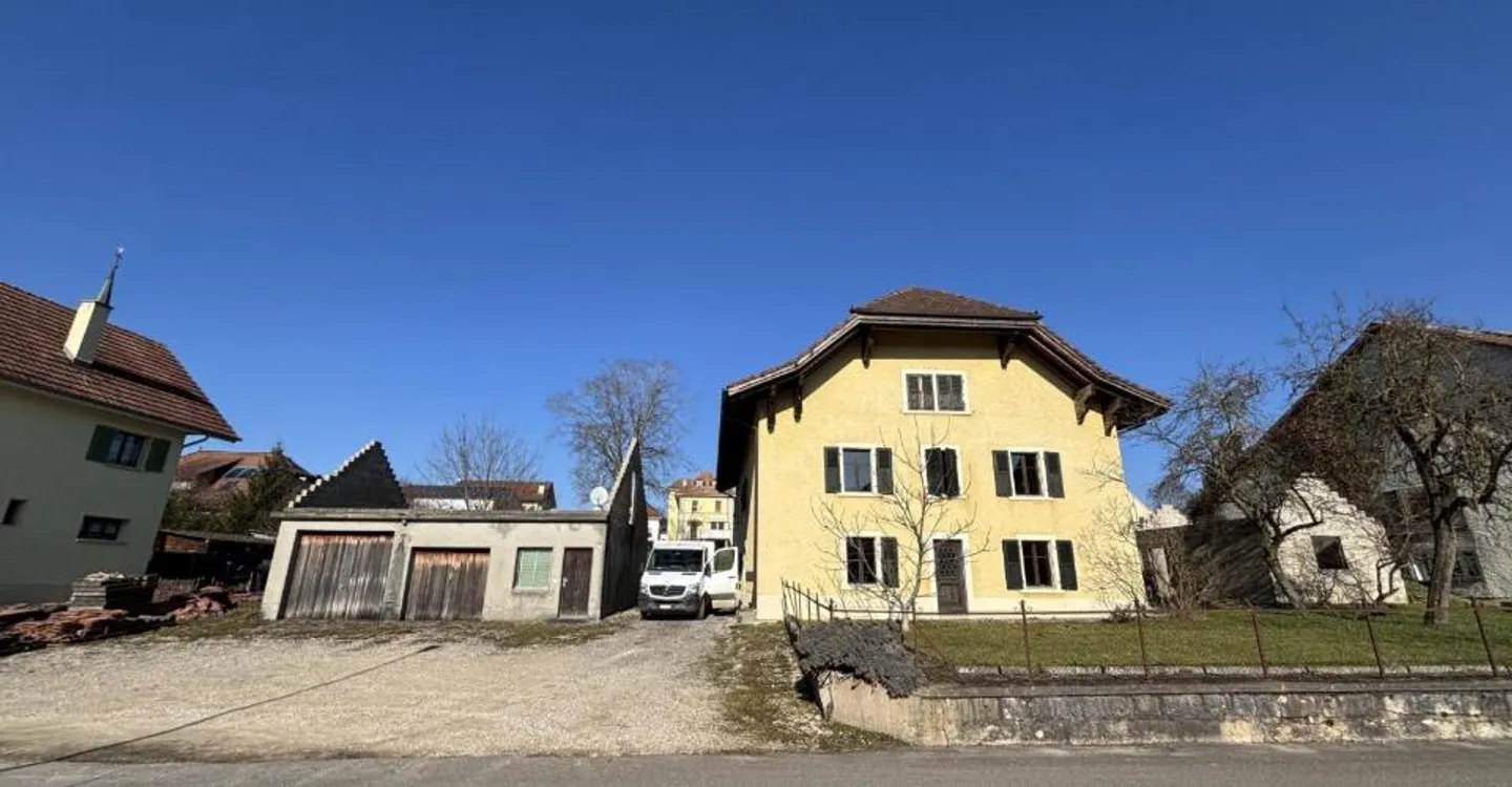 Charming Detached House in Courgenay - Photo 12 of 13
