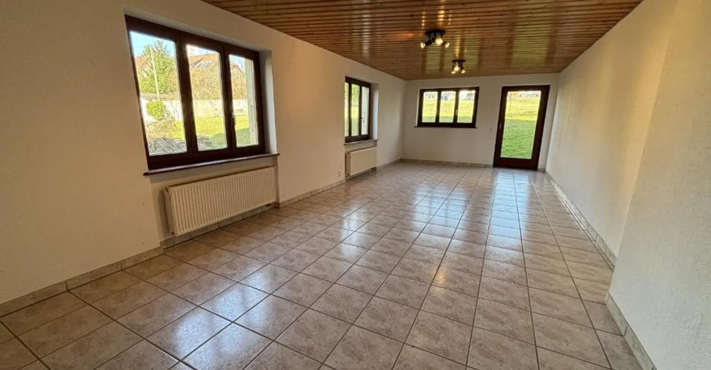 Charming Detached House in Courgenay - Photo 11 of 13