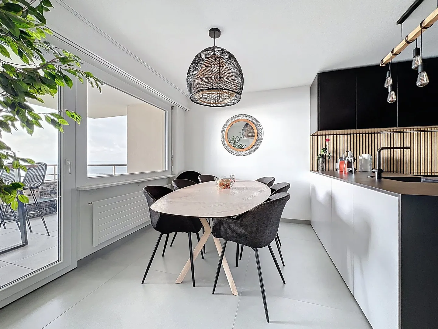 Appartamento straordinario a Neuchâtel - 4,5 stanze - Vista panoramica sul lago e le Alpi - Foto 4 di 11