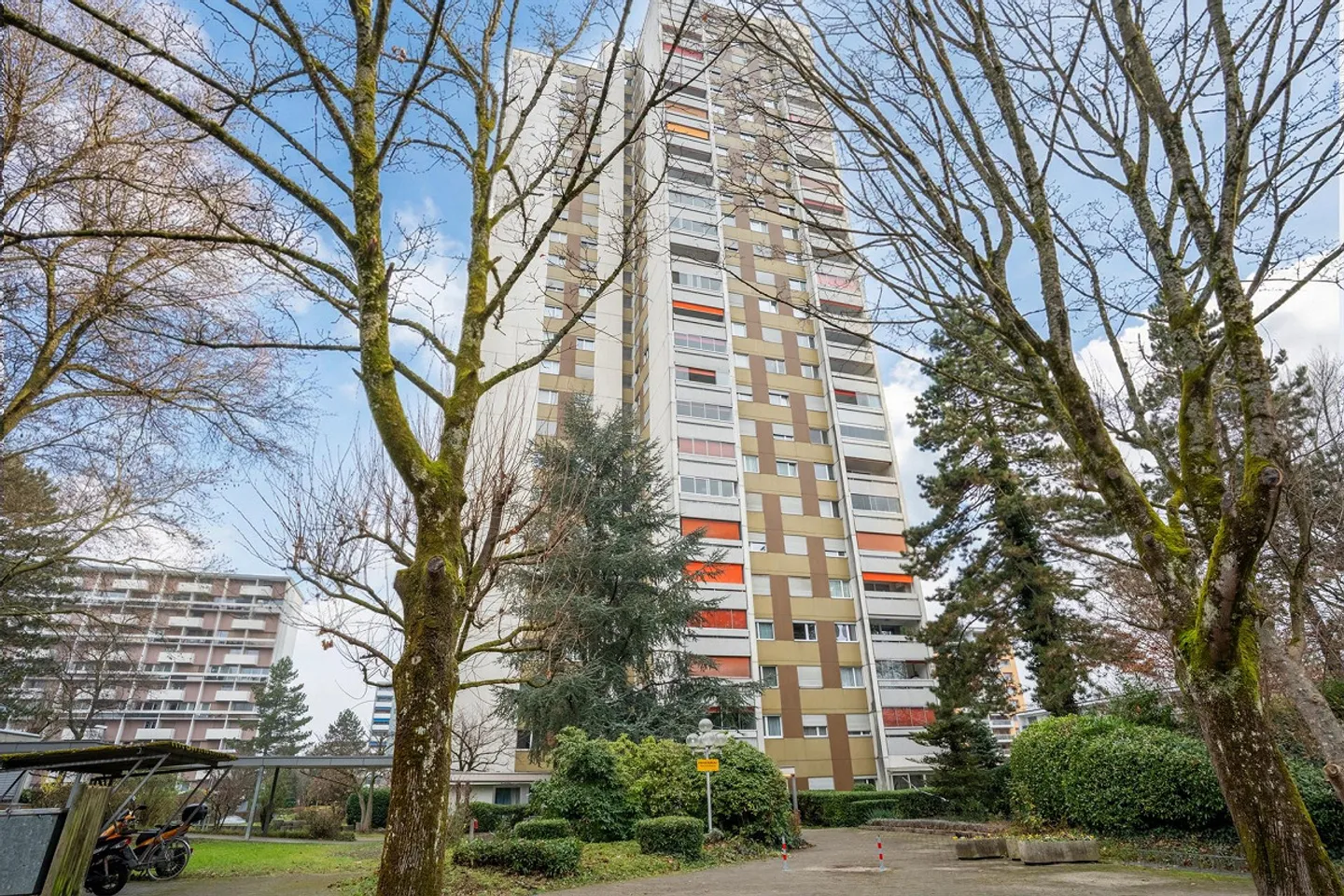 Appartamento ristrutturato e ben curato di 4,5 stanze con vista panoramica - Foto 13 di 14