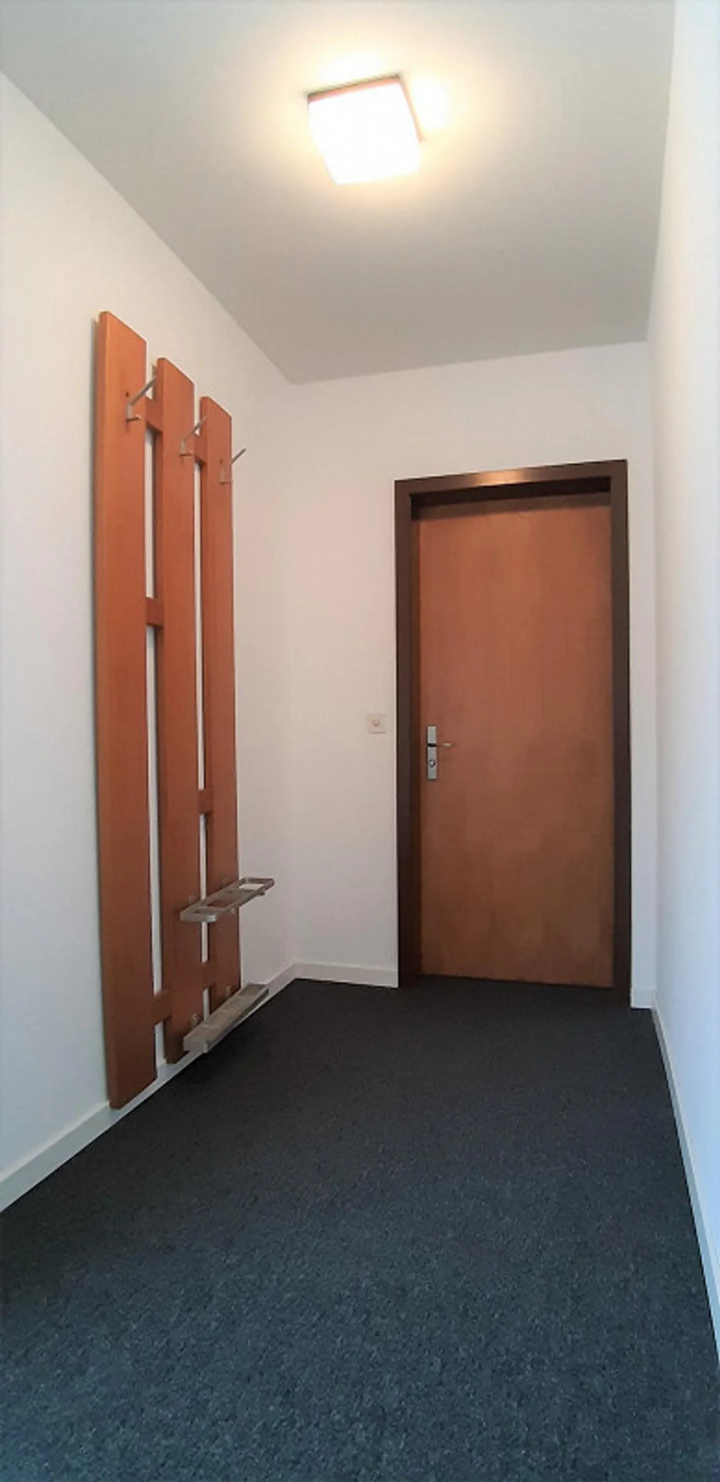 Büro - Praxis - Schöner heller Raum - Preiswert - Foto 3 von 3