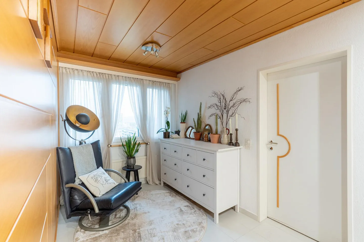 Appartamento ristrutturato e ben curato di 4,5 stanze con vista panoramica - Foto 9 di 14