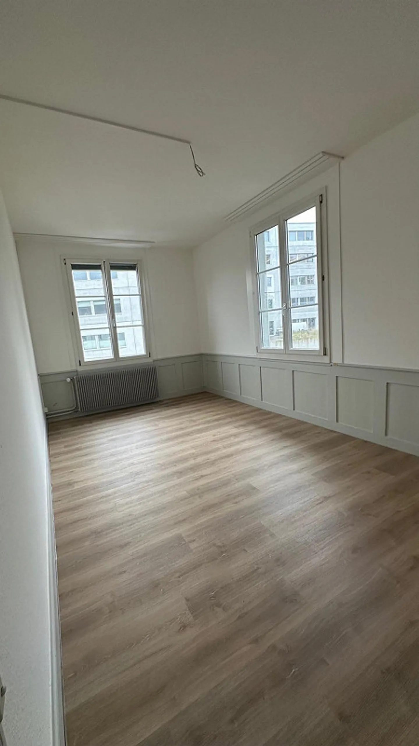 Appartement Jugendstil fraîchement rénové et spacieux - Photo 1 sur 4