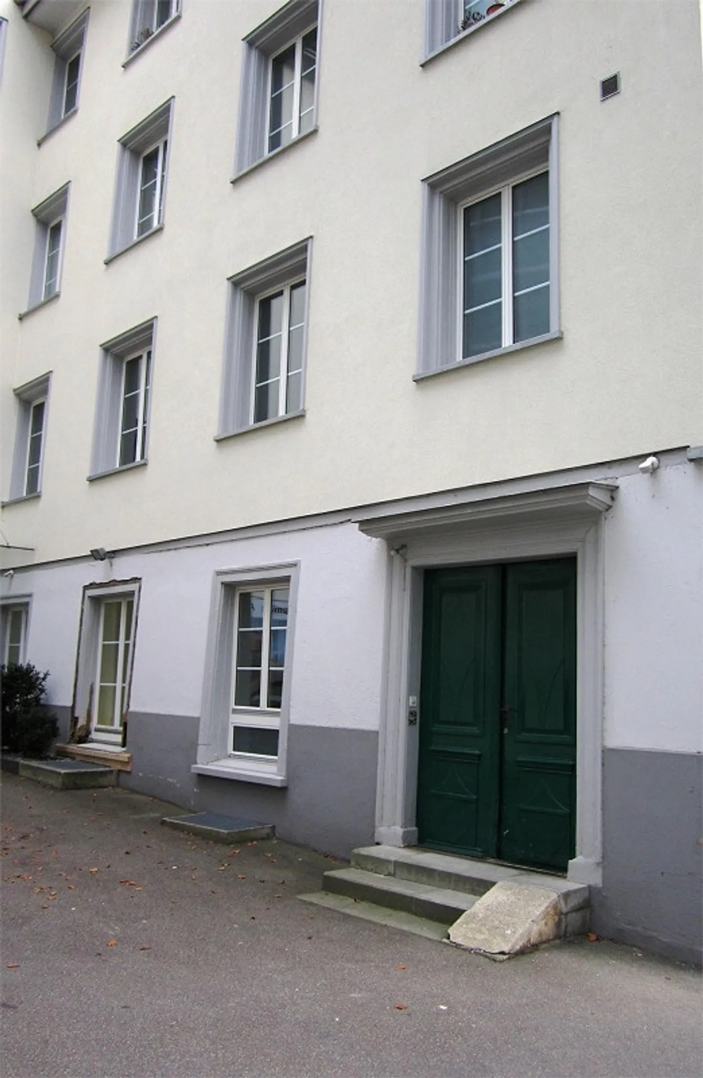 Appartement Jugendstil fraîchement rénové et spacieux - Photo 4 sur 4