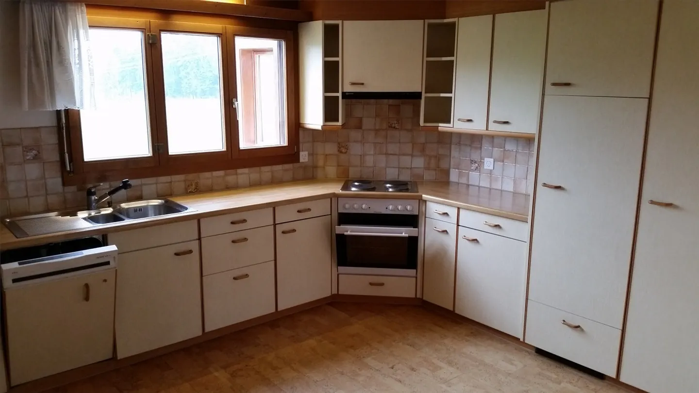 Spacious 4 1/2-room apartment in the green - Photo 6 of 19