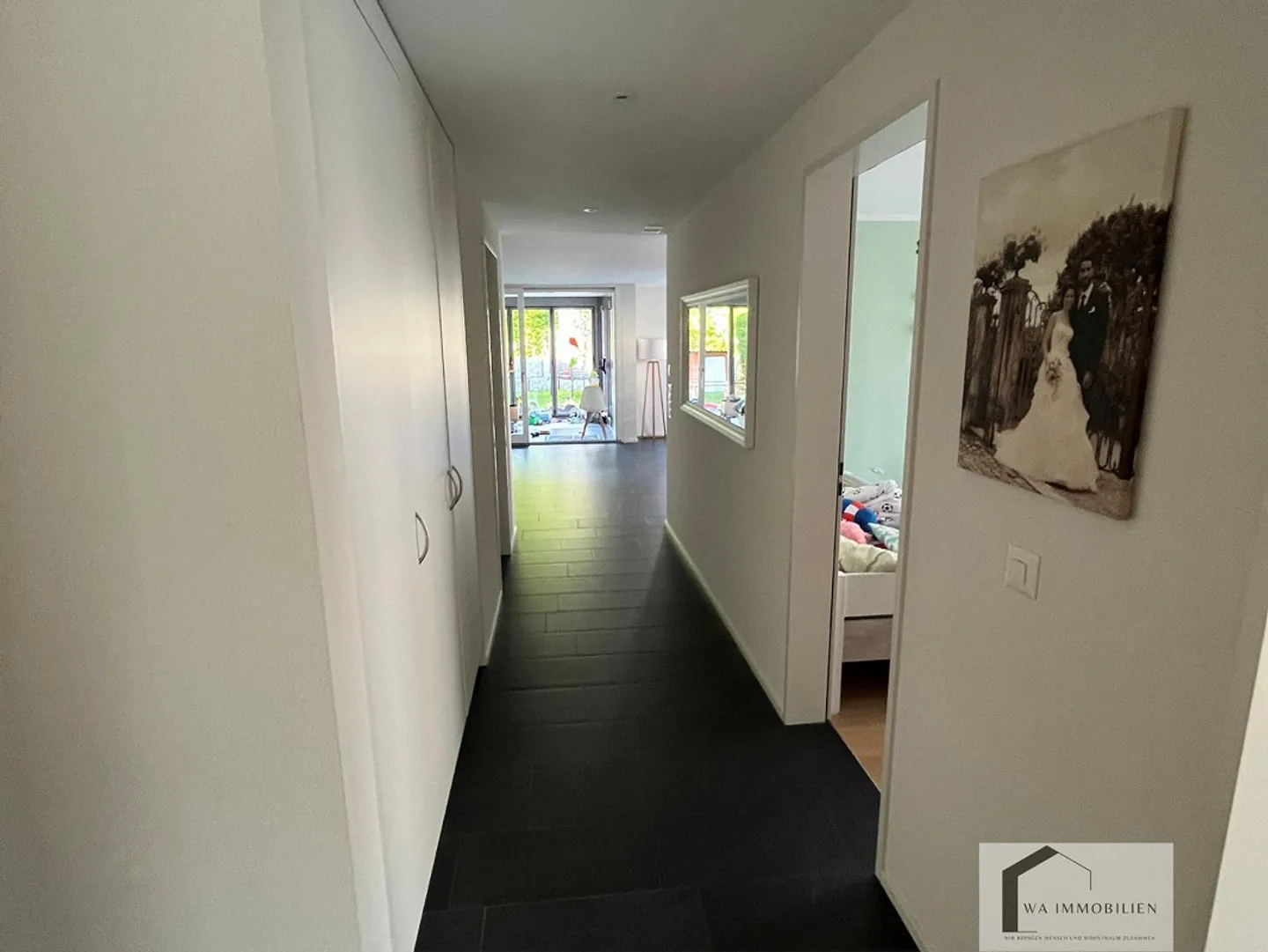 Appartamento moderno con grande giardino incluso hobby room e 2 EHP - Foto 2 di 13