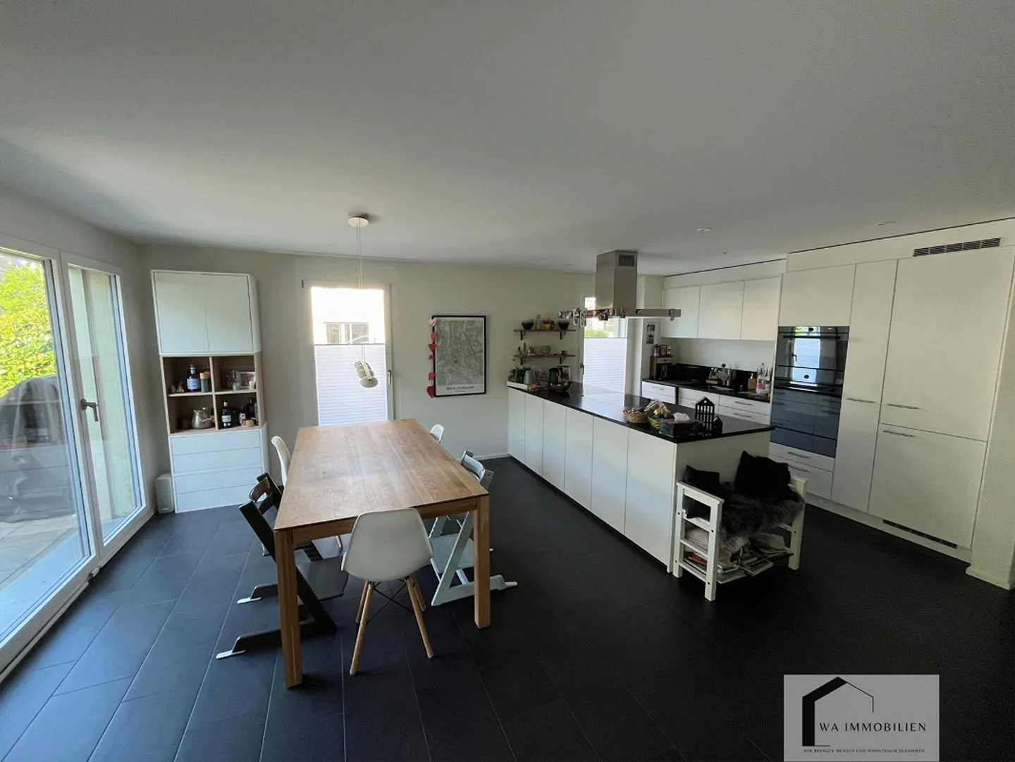 Appartamento moderno con grande giardino incluso hobby room e 2 EHP - Foto 4 di 13