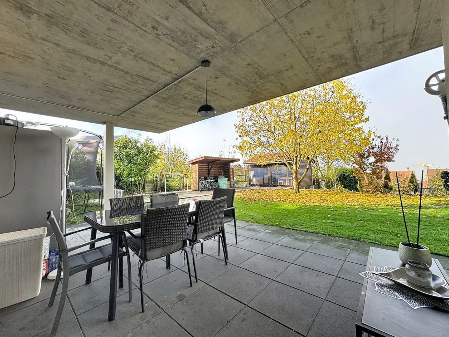 Appartement spacieux avec jardin - Photo 10 sur 11