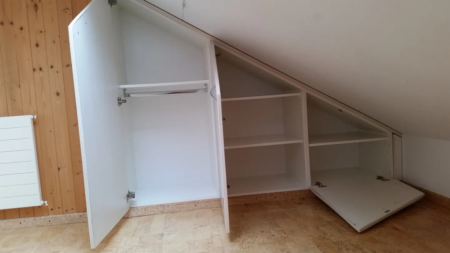 Spacious 4 1/2-room apartment in the green - Photo 13 of 19