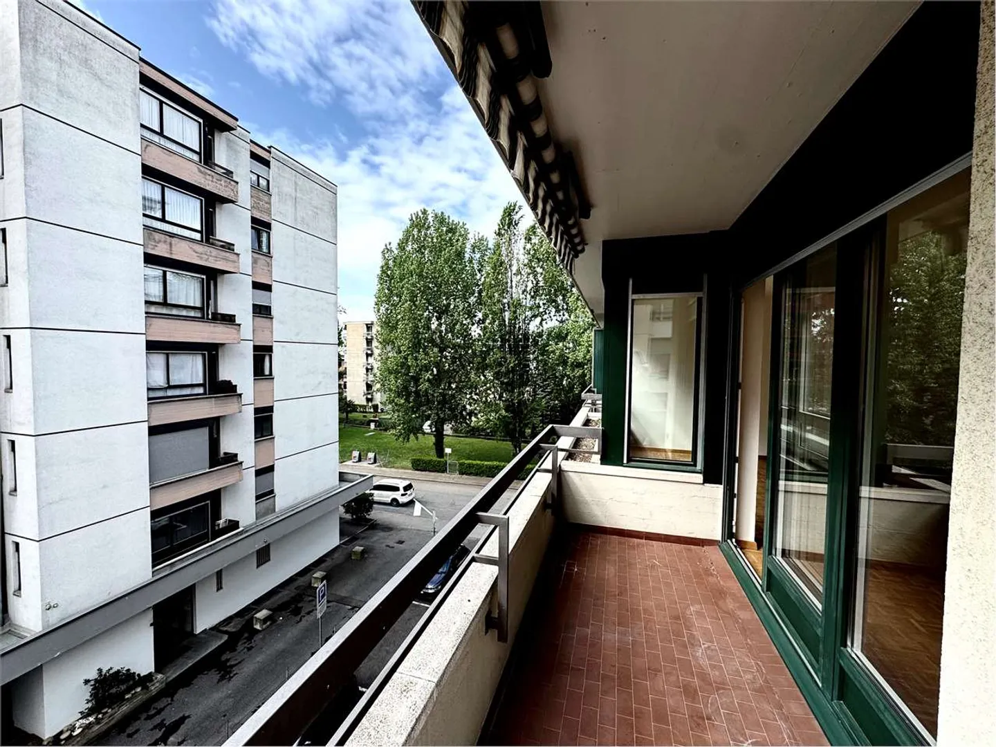 Spacious and bright 4.5-room apartment in Viganello in the plain - Photo 1 of 8