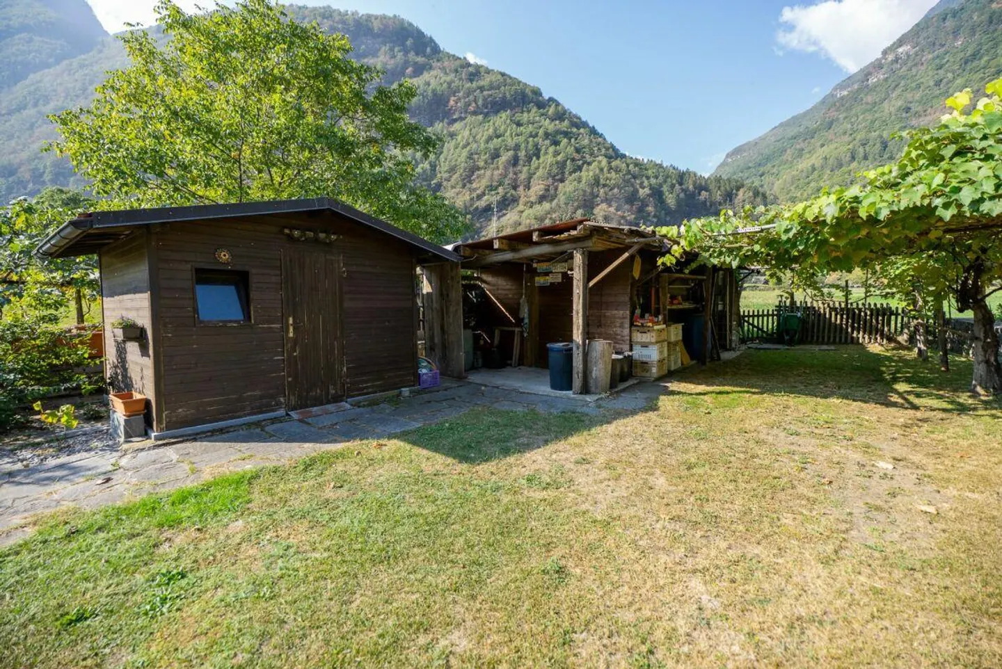 Wir verkaufen eine Villa in Cevio, die in der Ruhe liegt - Foto 5 von 20