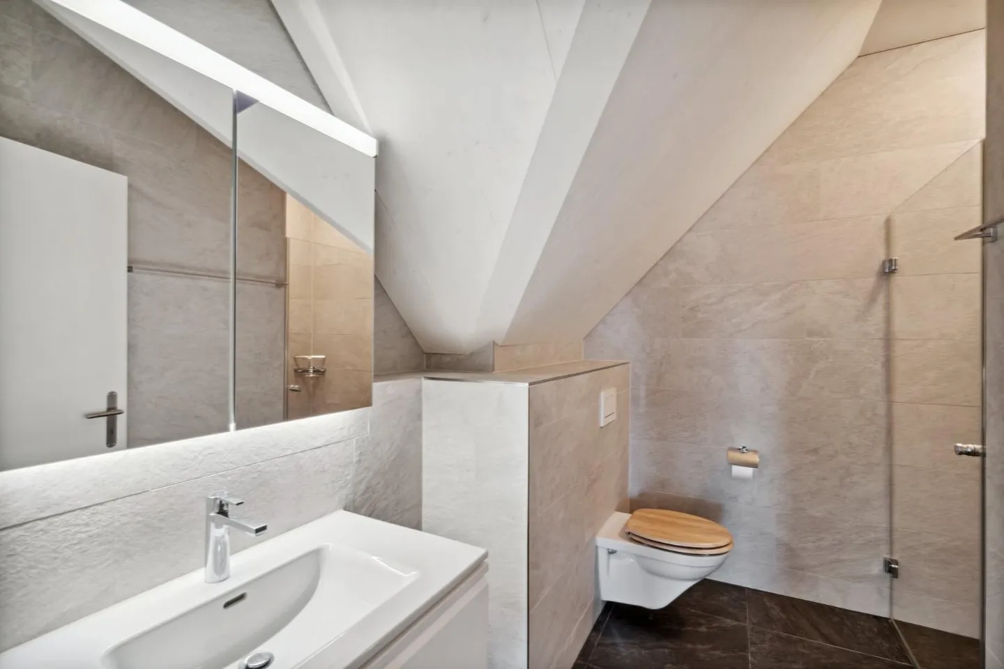 Charming apartment with balcony is looking for you! - Photo 3 of 7