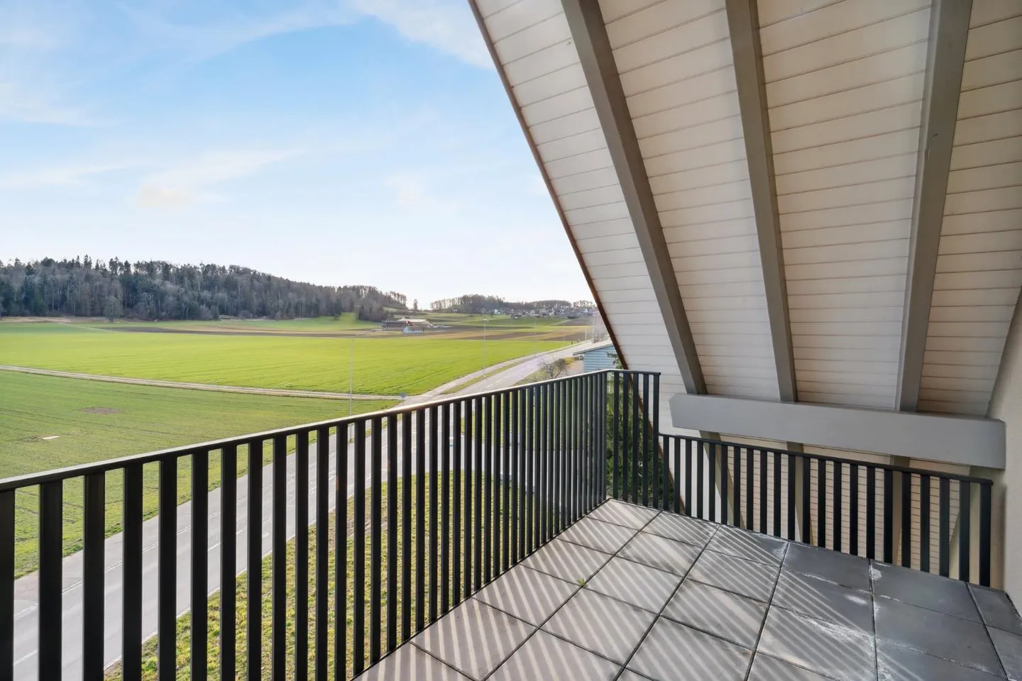 Charming apartment with balcony is looking for you! - Photo 7 of 7