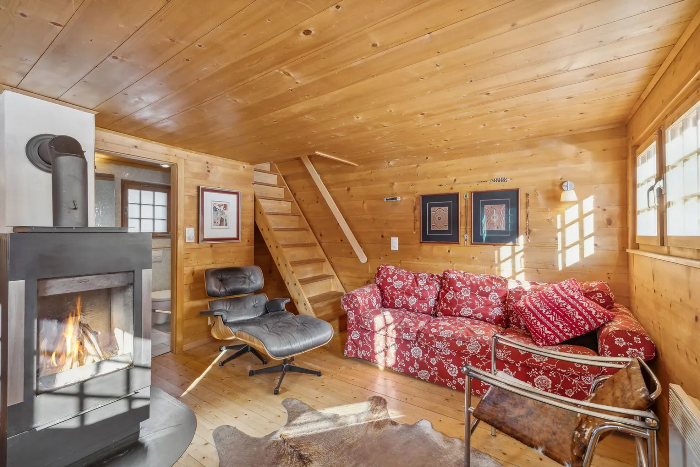 Authentic Walliser Spycher from 1919 with 3.5 rooms and separate apartment - Photo 8 of 17