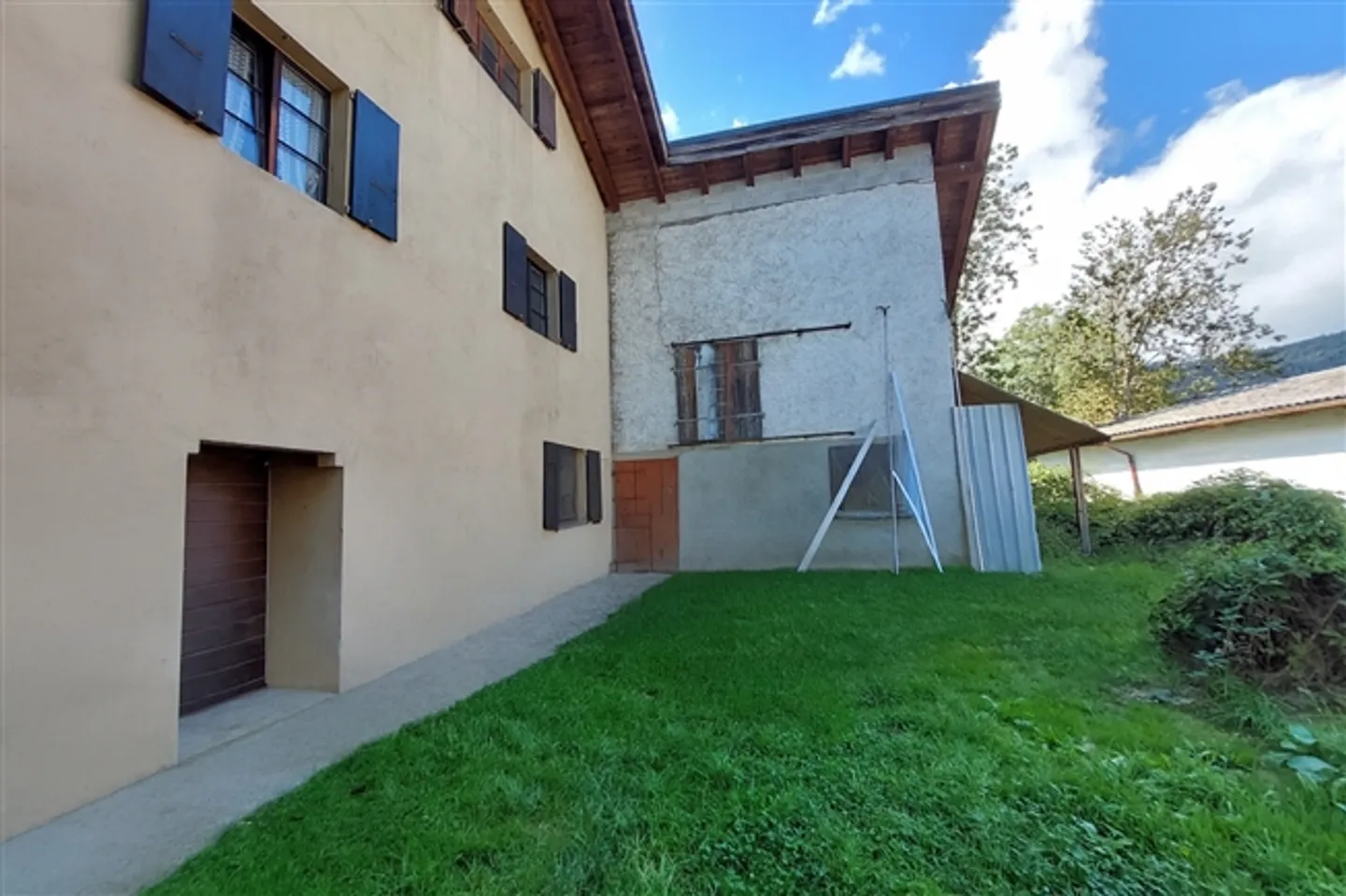 Ferme spacieuse avec jardin au centre du village - Photo 6 sur 13