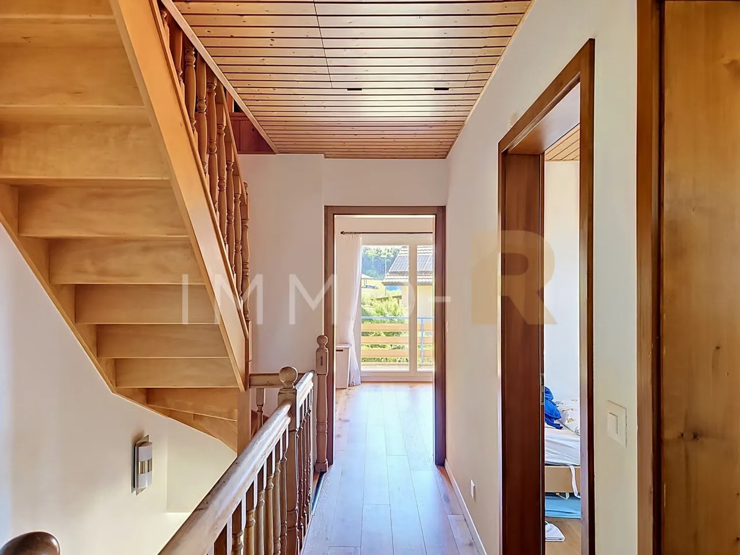 Terraced house with garden - Photo 7 of 10