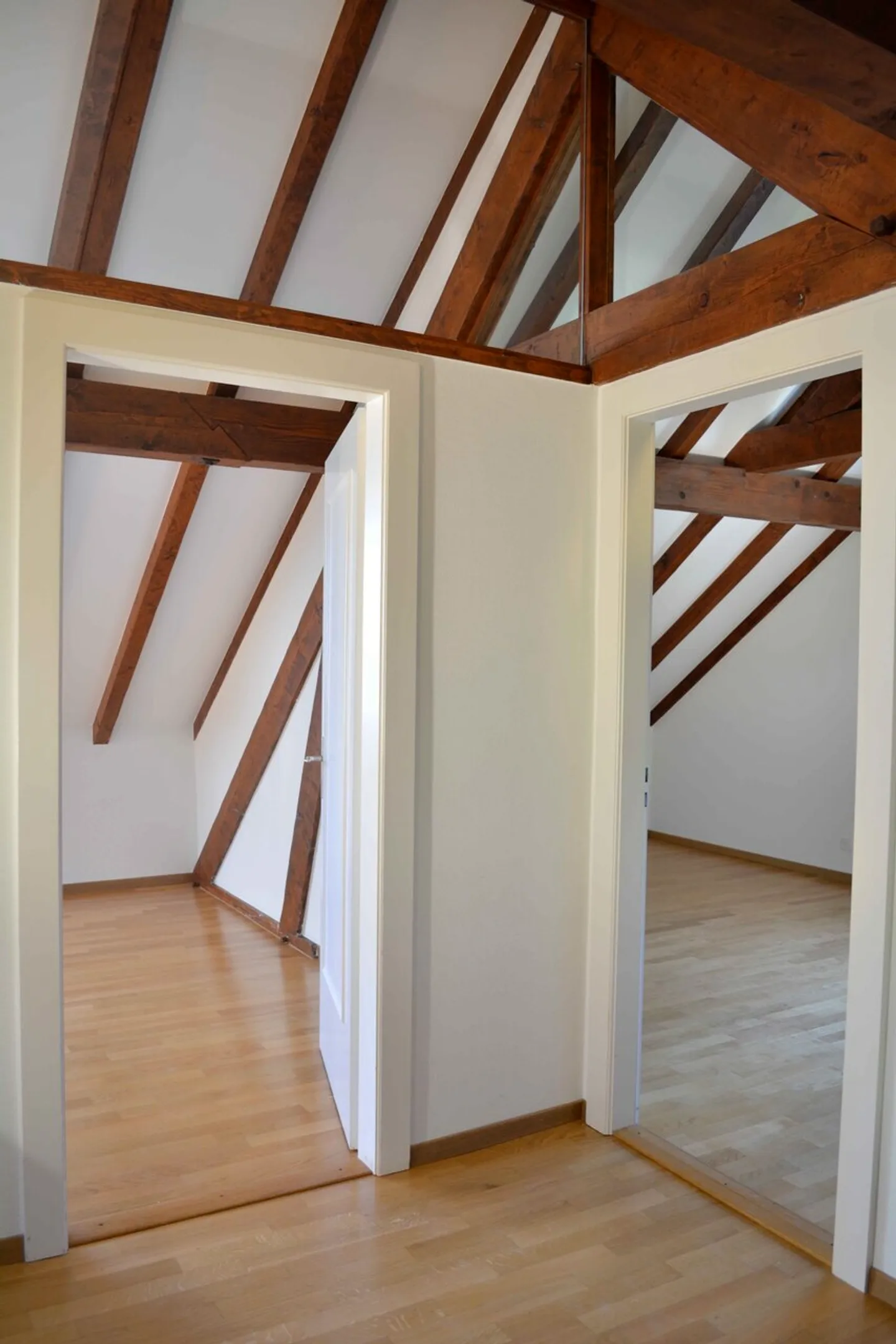 Spacious 6.5-room villa close to all amenities - Photo 12 of 19