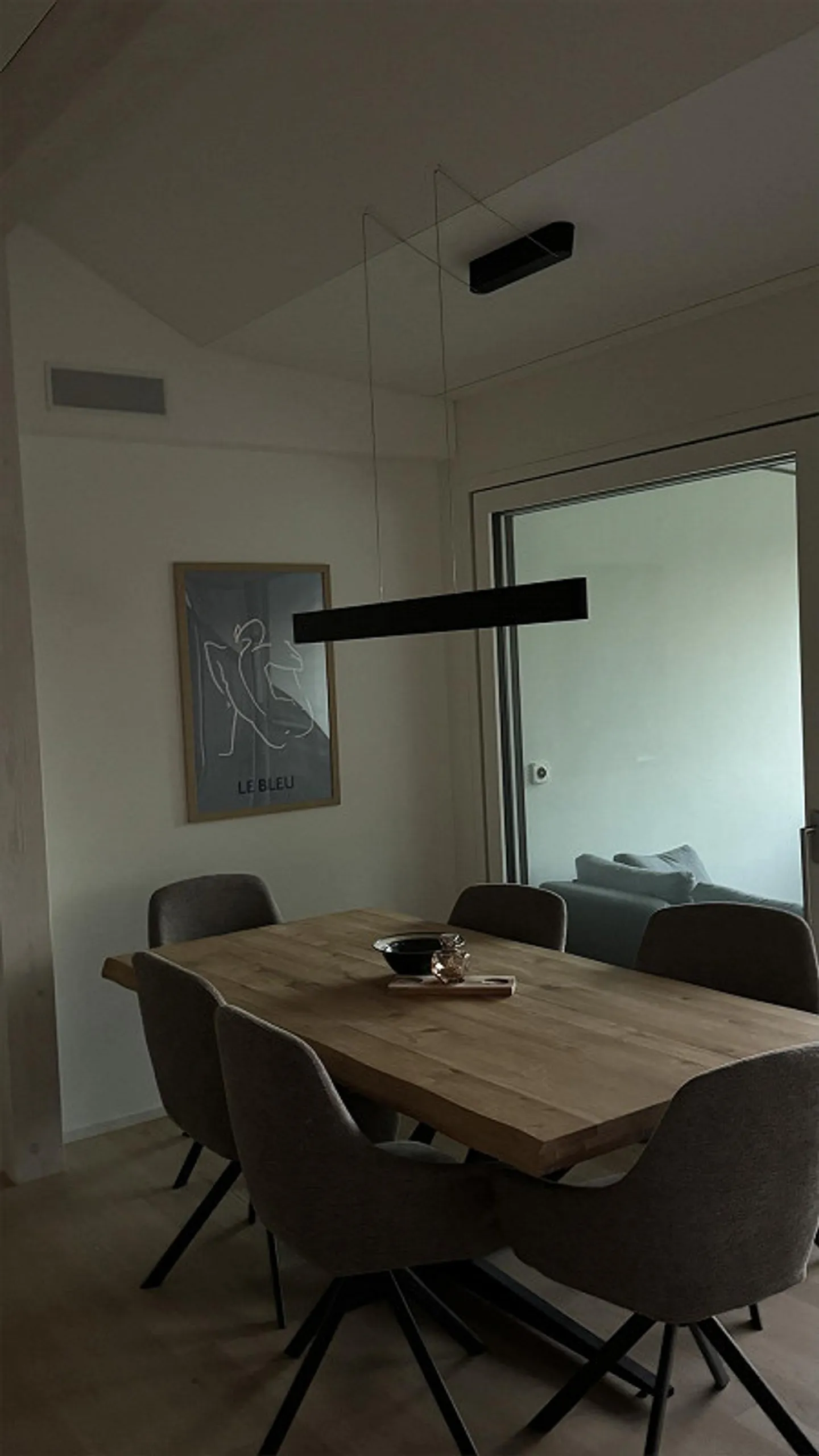 Spacious 3.5-room penthouse apartment with loggia and carport in Ermensee - Photo 7 of 10