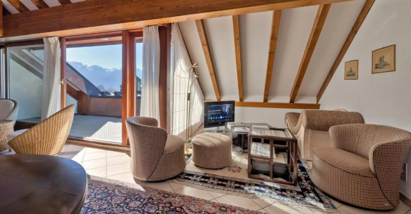 ST-LEGIER - SPACIOUS 4.5 ROOMS WITH LAKE VIEW - Photo 4 of 13