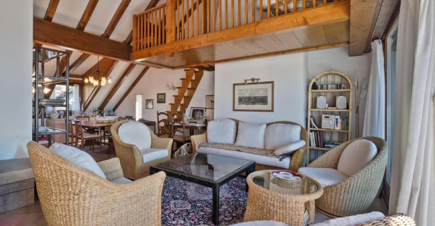ST-LEGIER - SPACIOUS 4.5 ROOMS WITH LAKE VIEW - Photo 5 of 13