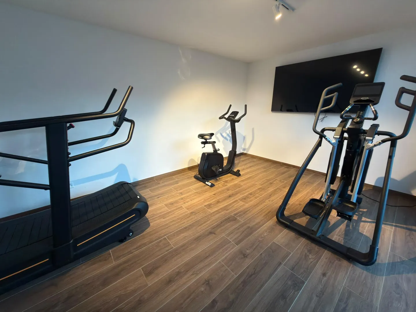 Magnificent 3.5-room new apartment in Gimel - Photo 7 of 9