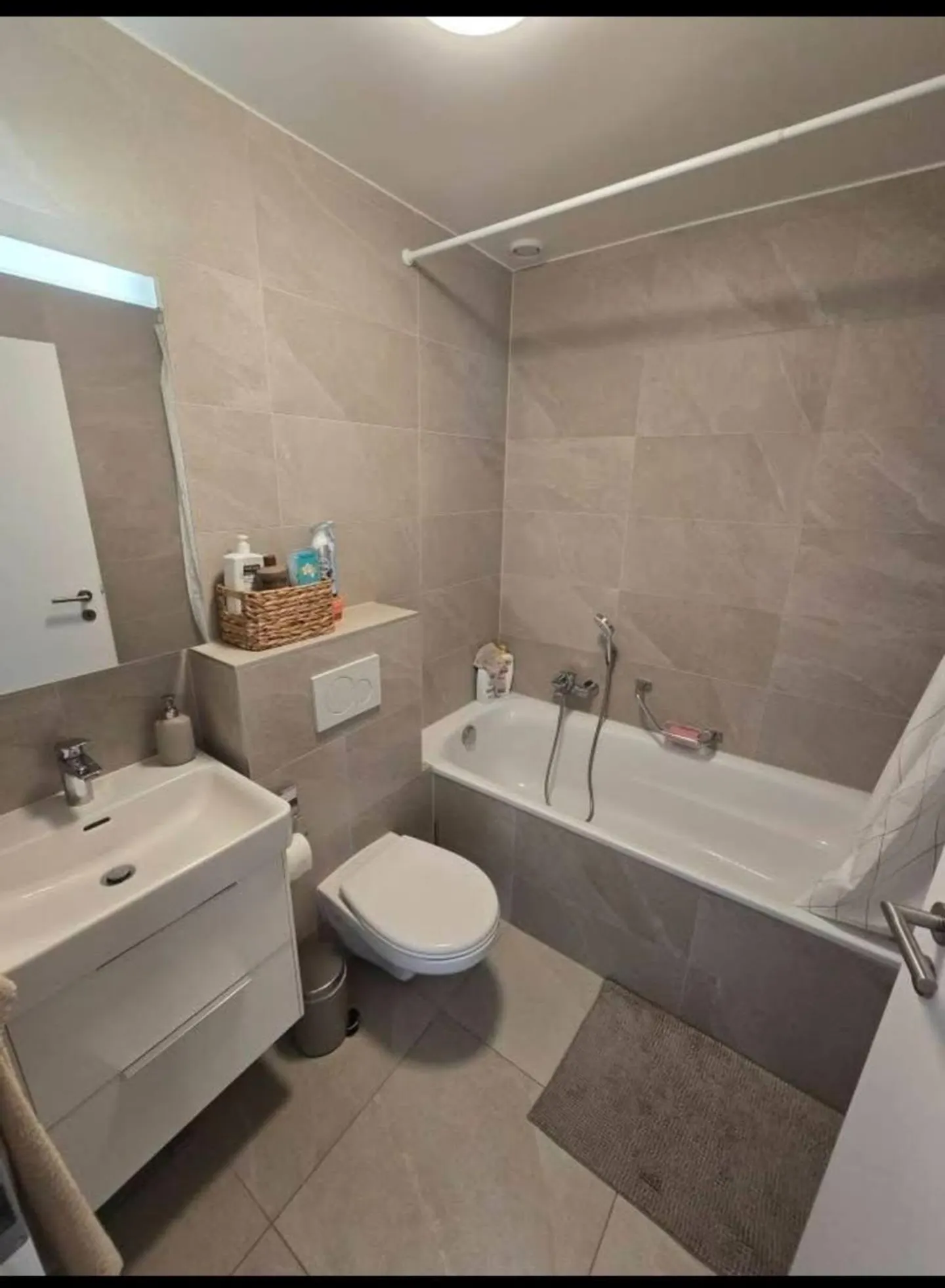 Magnificent 3.5-room new apartment in Gimel - Photo 8 of 9