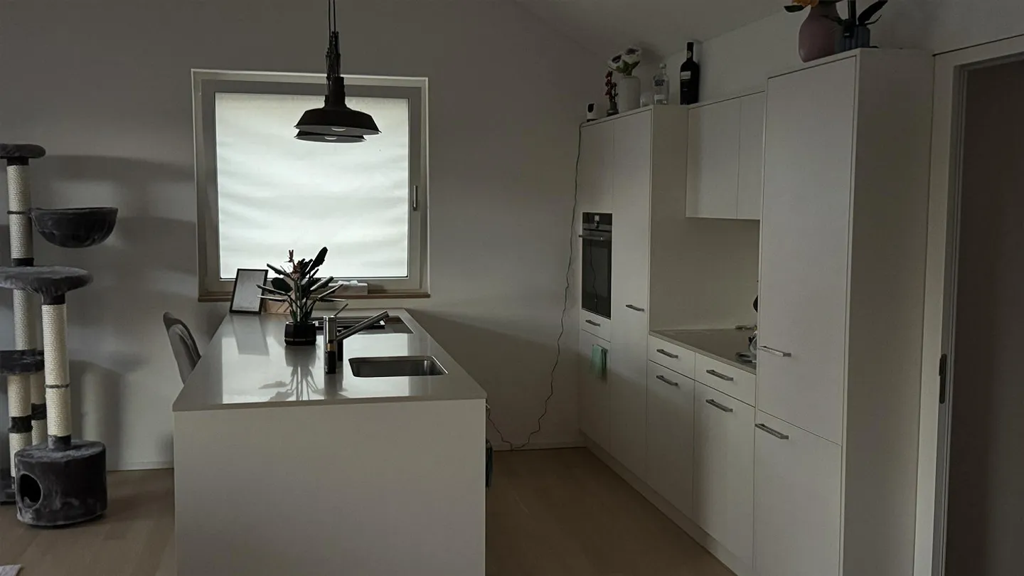 Spacious 3.5-room penthouse apartment with loggia and carport in Ermensee - Photo 10 of 10