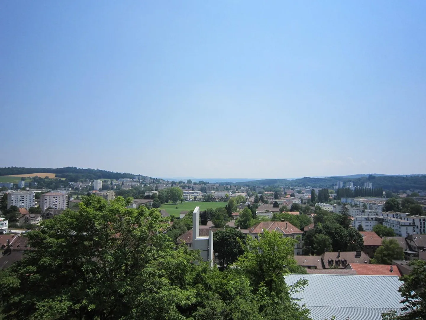 Appartamento attico 3,5 locali con vista panoramica a Bienne - Foto 3 di 13