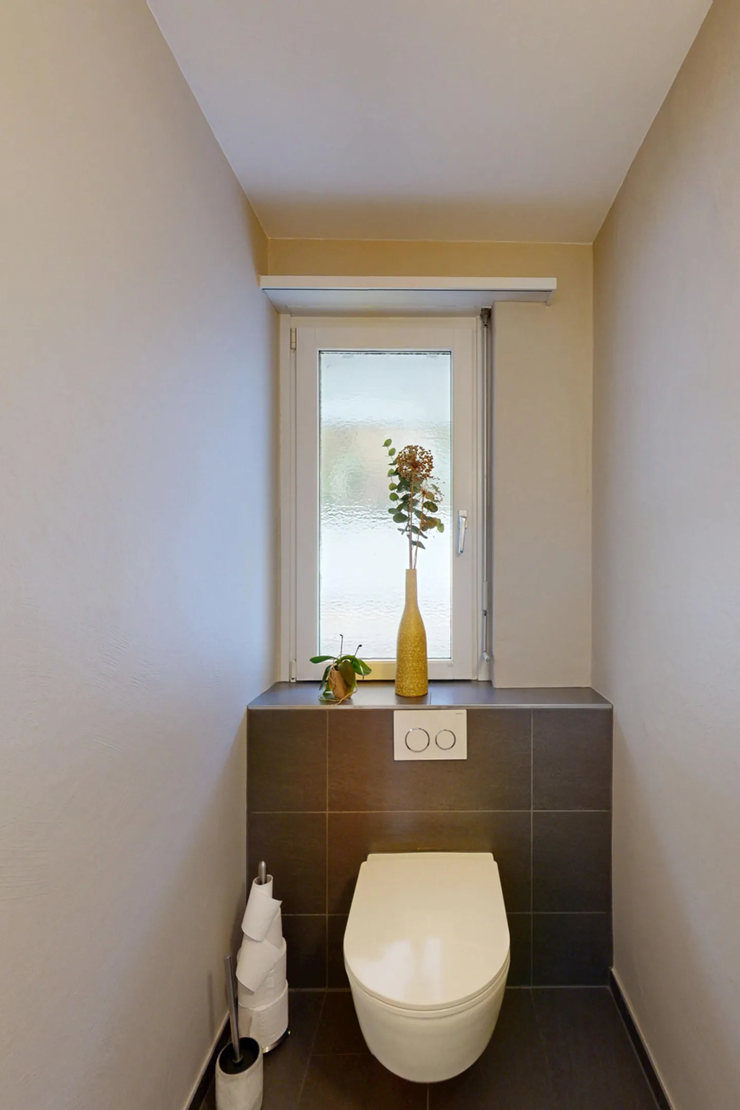 Casa unifamiliare ristrutturata di 5,5 locali con giardino d'inverno e garage - Foto 8 di 23