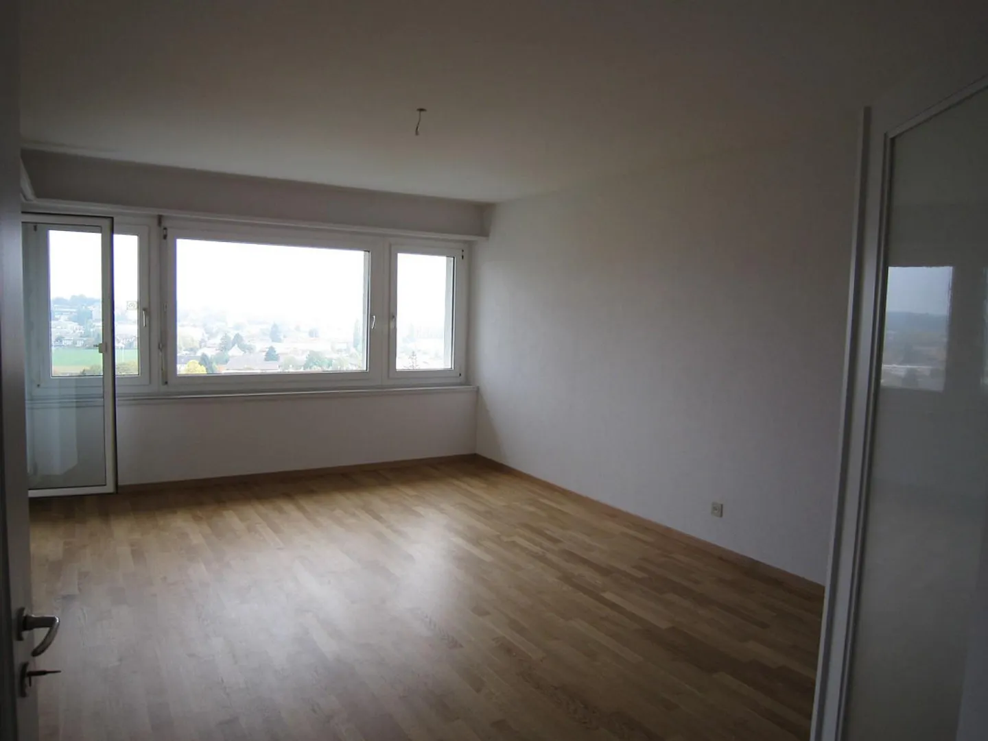 Appartamento attico 3,5 locali con vista panoramica a Bienne - Foto 6 di 13
