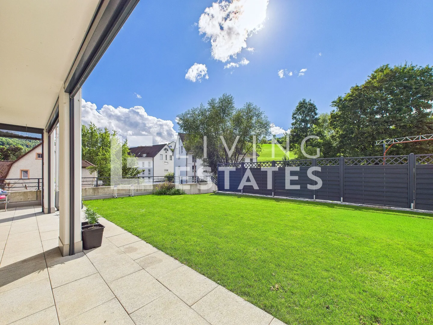 WHERE STYLE MEETS SECURITY - Photo 11 of 15