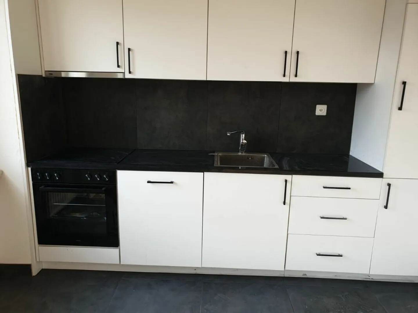 Appartement rénové et lumineux de 4,5 pièces (1021/23) Vacallo - Photo 3 sur 14