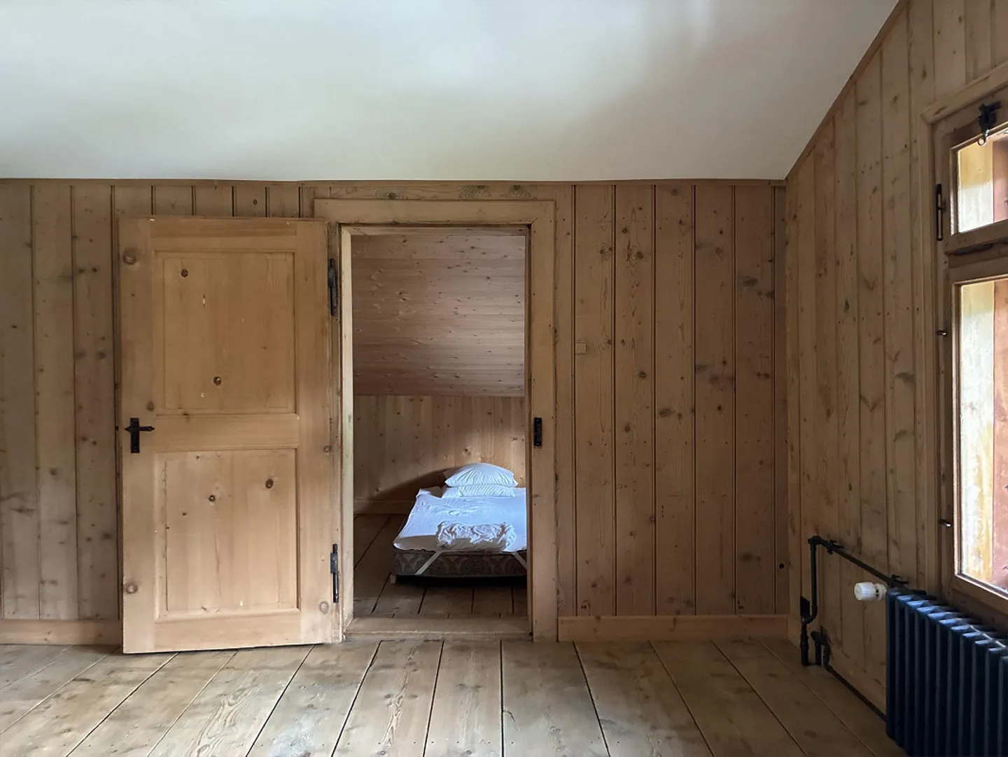 Original Attic Apartment in Art Nouveau Chalet - Photo 11 of 17