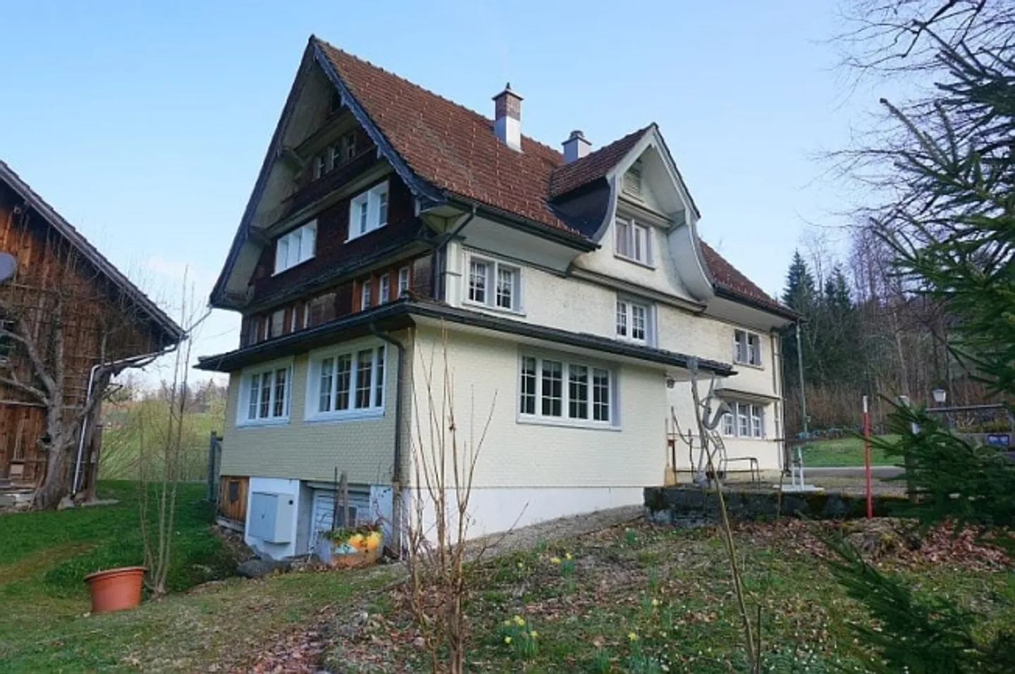 Ensemble avec auberge, 2 appartements et grange à Nesslau - à vendre - Photo 13 sur 13