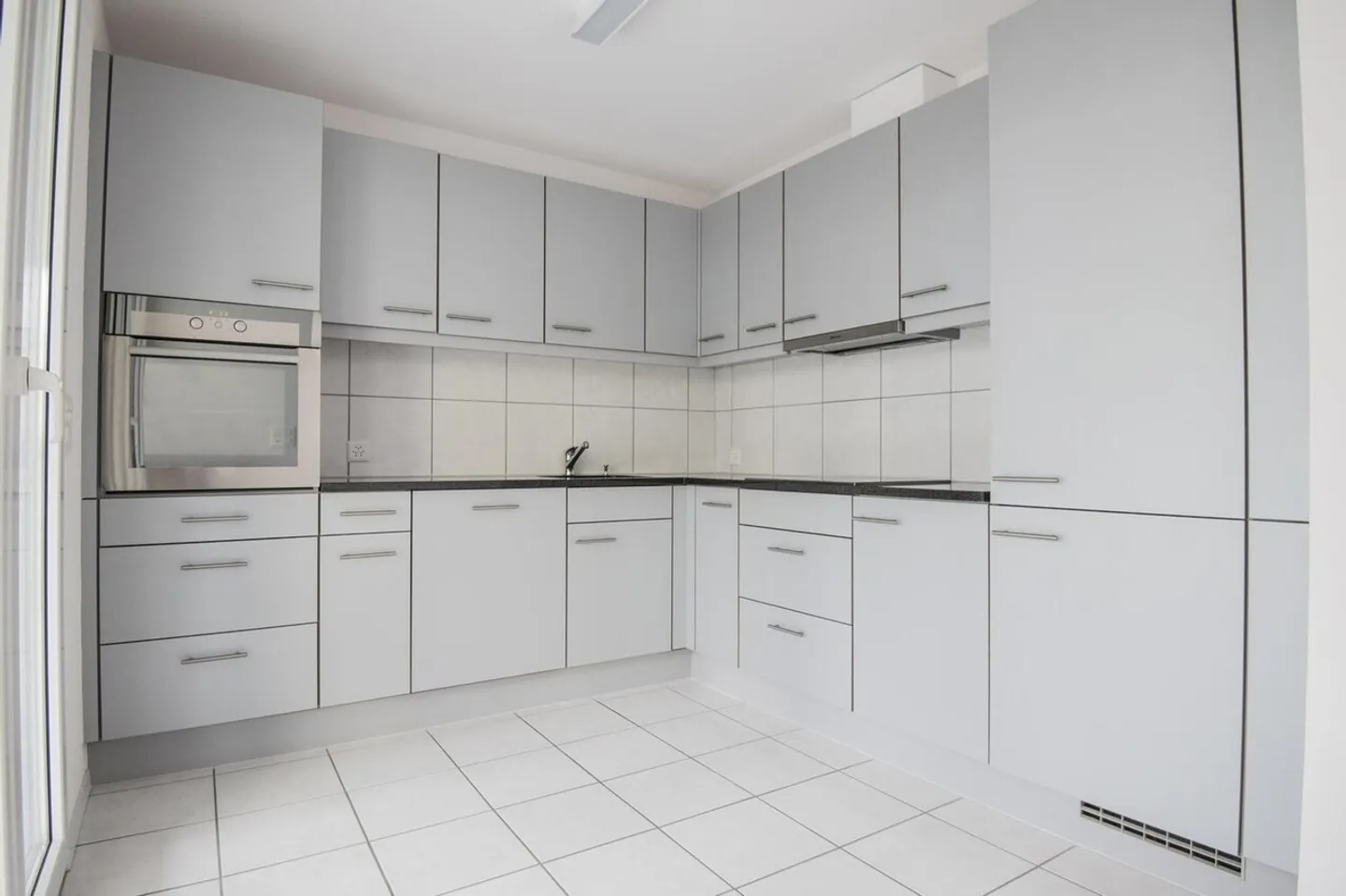 Geräumige Wohnung mit Balkon - Foto 3 von 10