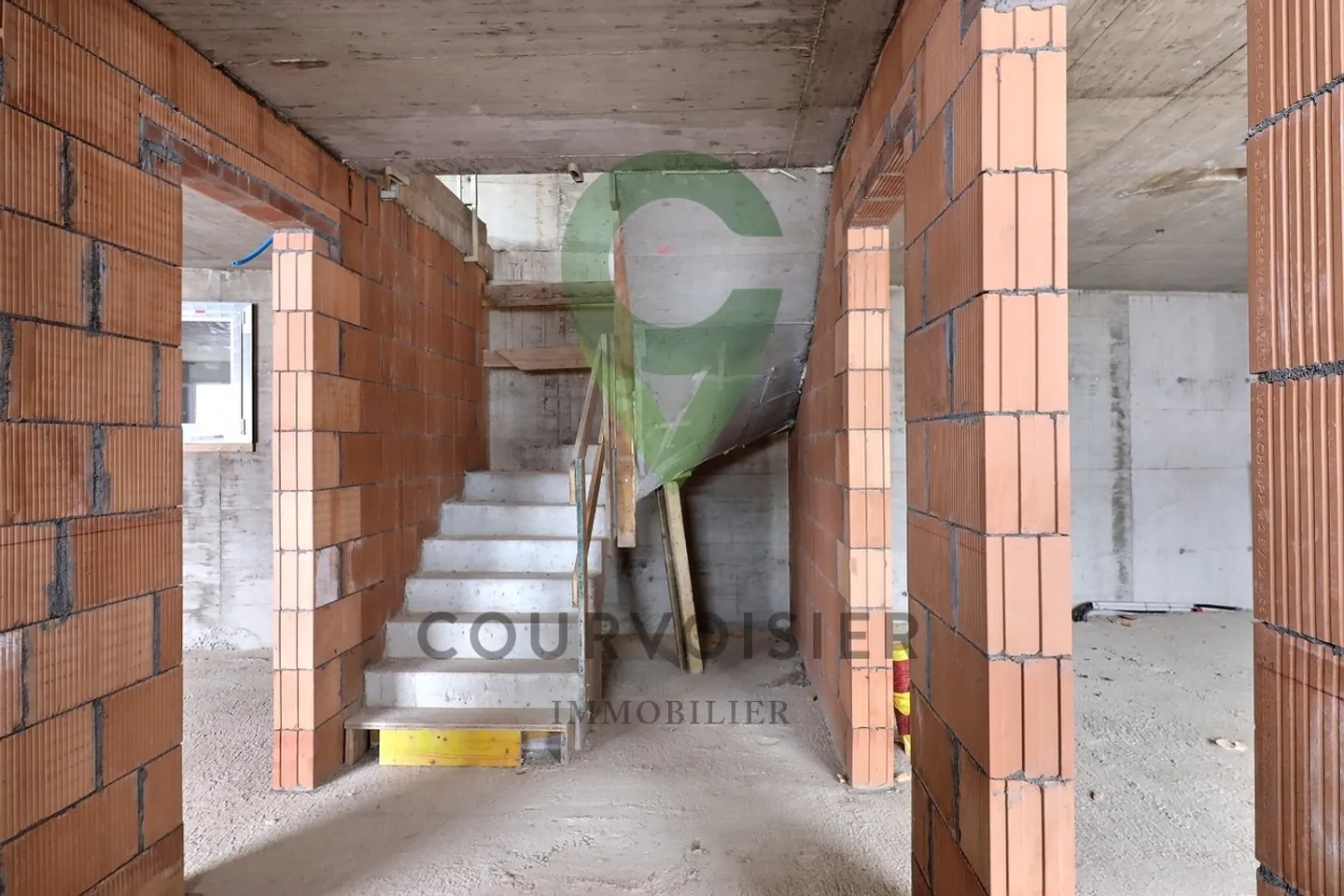 New! Individual house with 5 rooms ideally located - Photo 6 of 6