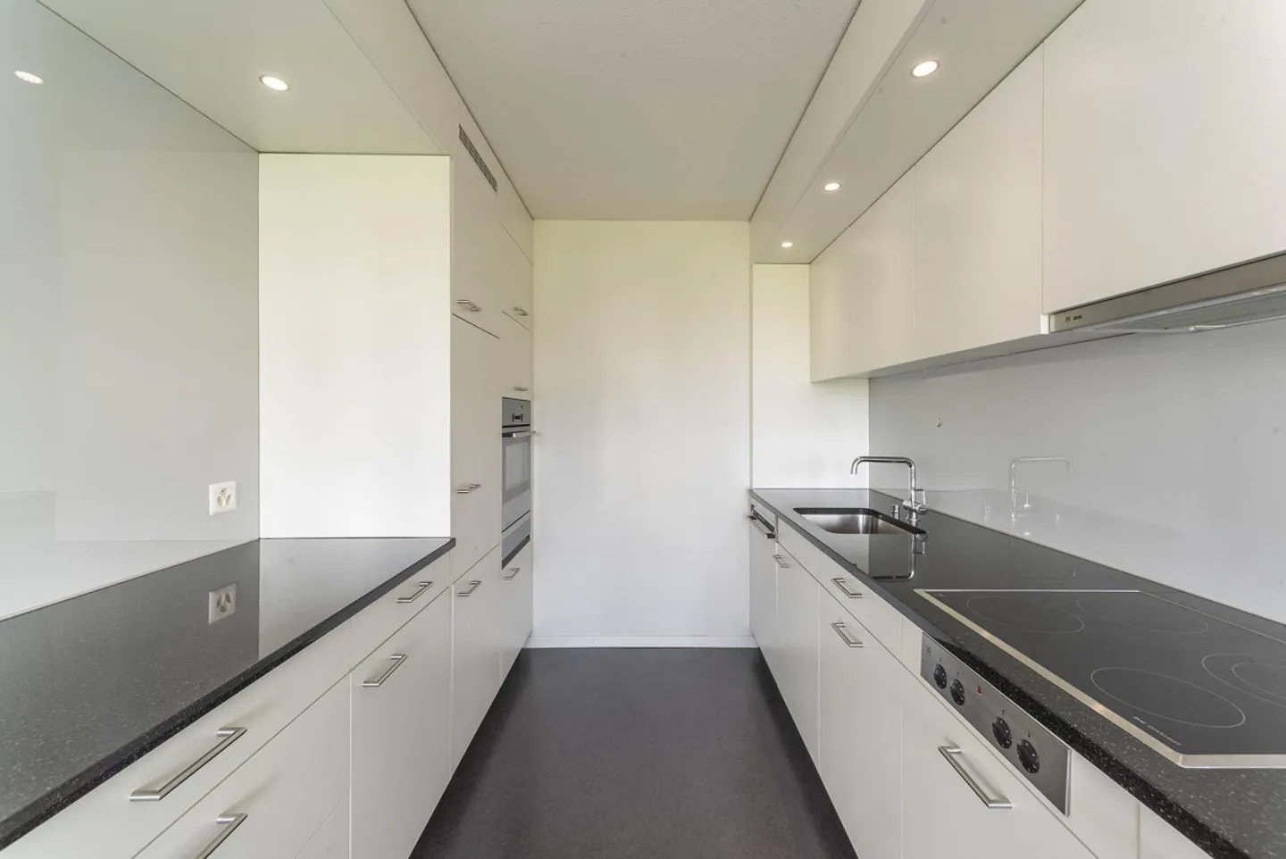 Rent without deposit - Quiet residential area near the lake with roof terrace - Photo 3 of 7