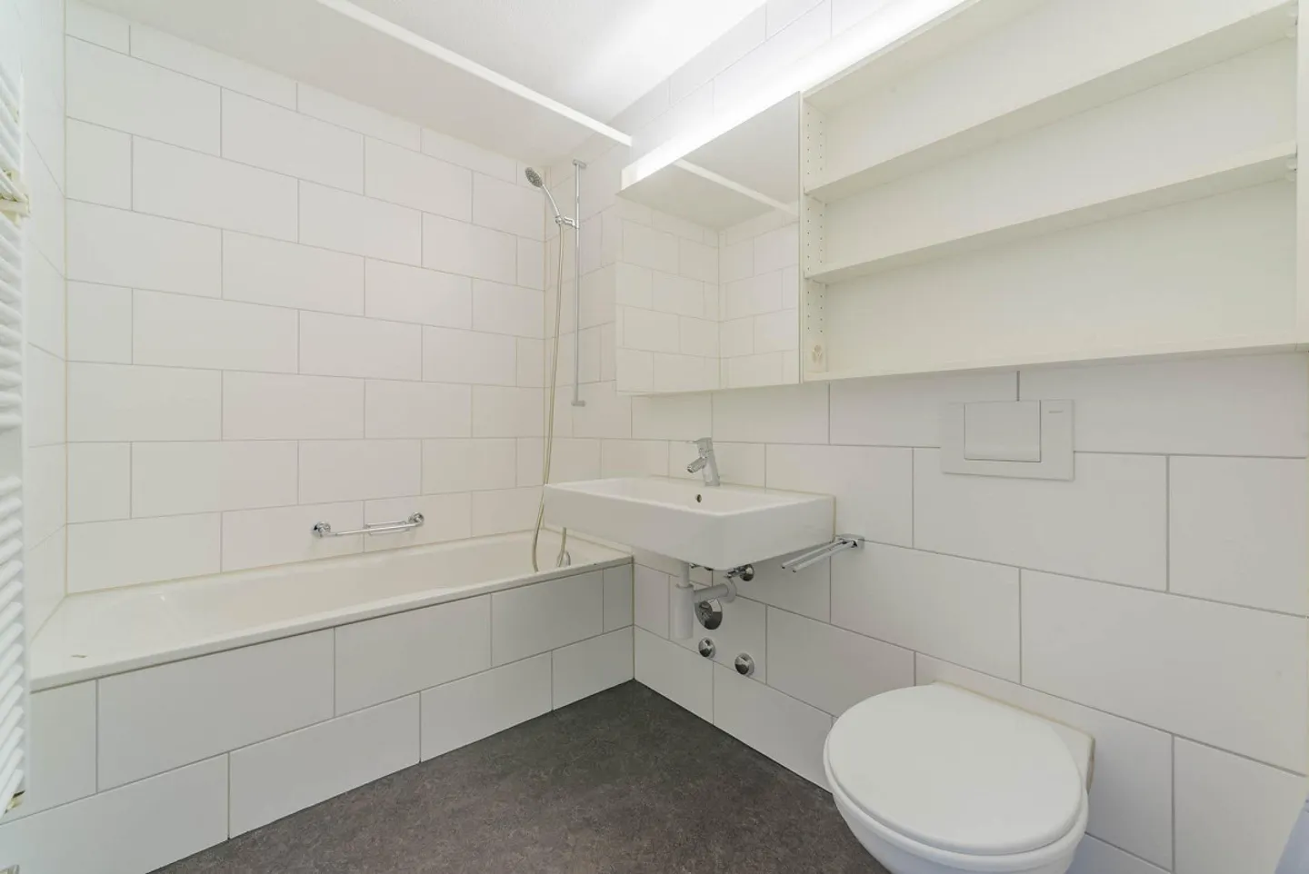 Rent without deposit - Quiet residential area near the lake with roof terrace - Photo 4 of 7